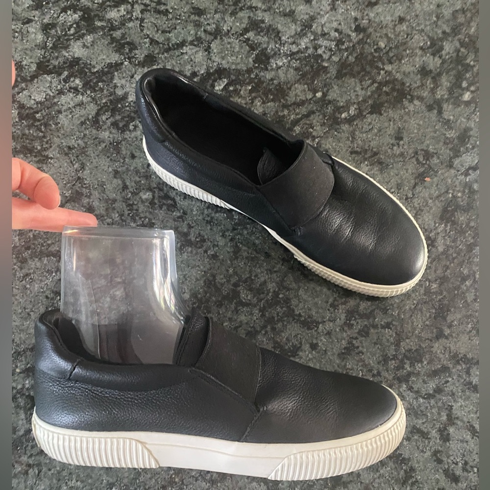 VINCE Kirkland Leather Skate women’s Sneaker, size 7,5